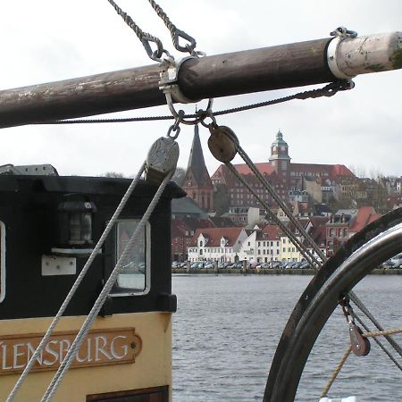 Ferienwohnung In Weisser Villa Am Kliff Flensburg Exteriör bild